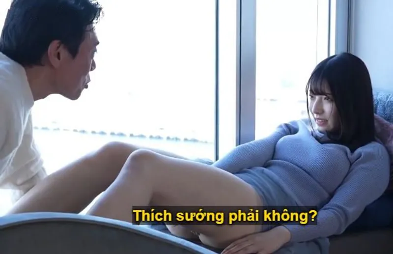 Sự chạm trán giữa ông chú và cô diễn viên trẻ mới nổi trong nhà nghỉ sang trọng.
